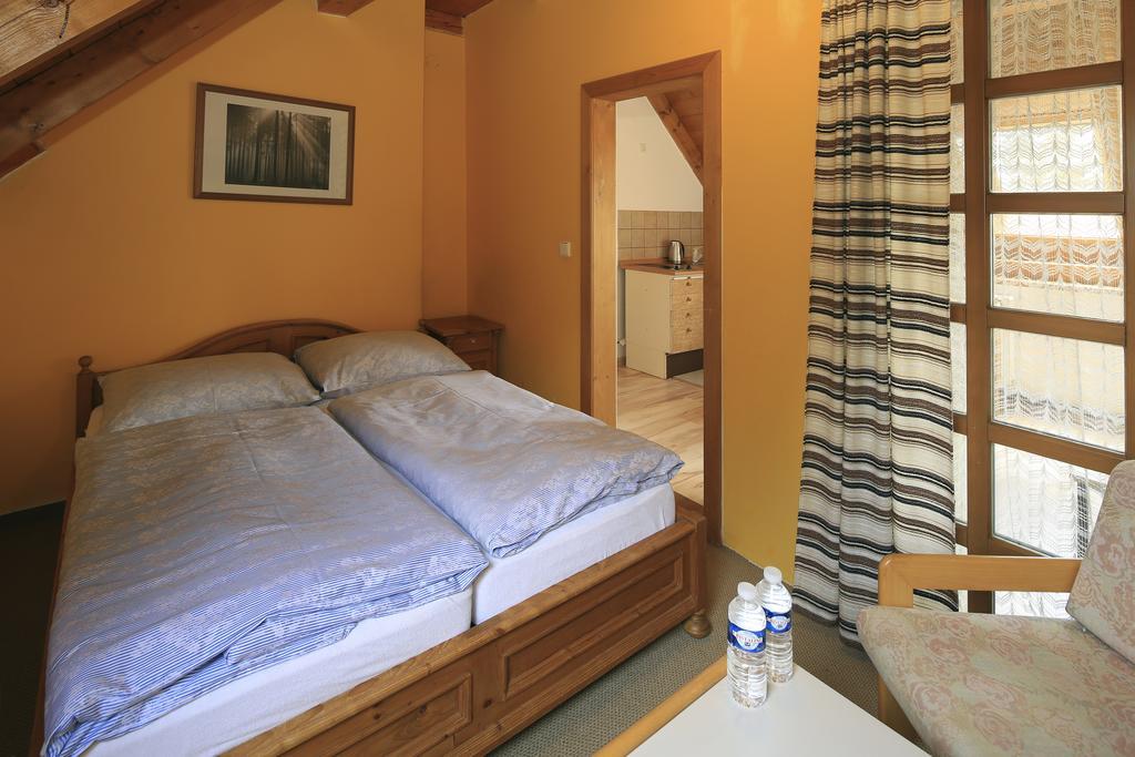 B&B Na Kopecku Рокитнице над Ийзероу Екстериор снимка